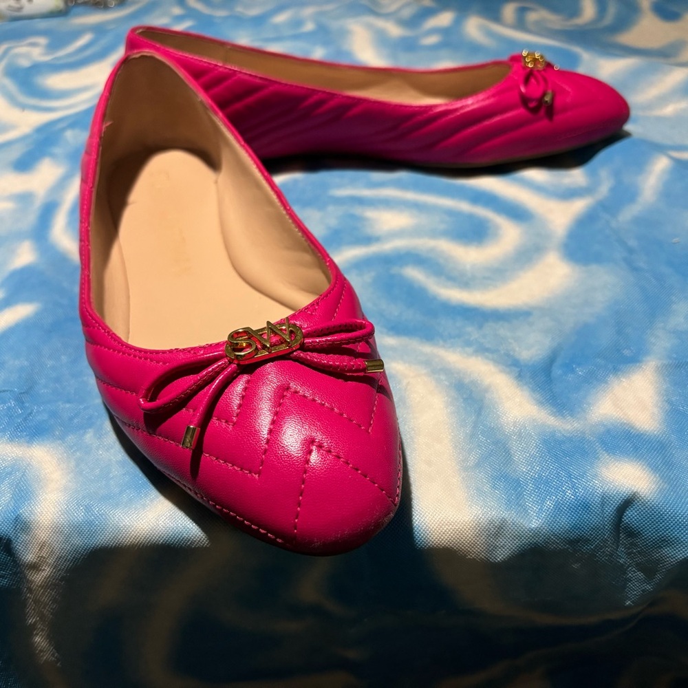 Stuart Weitzman Pink Quilted Flats with Gold Accents - Picture 7 of 8